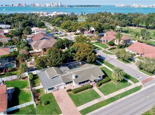 1500 Druid Rd S, Belleair, FL 33756