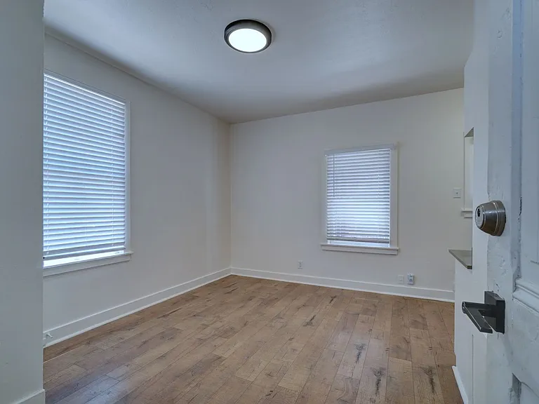 Council Crest Apartments — Photo 20