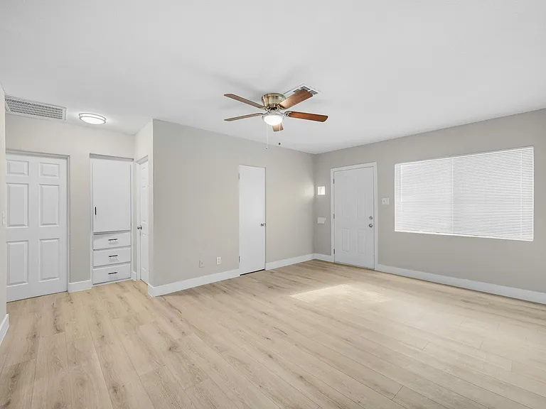 3836 N 15th Ave #7 — Photo 6