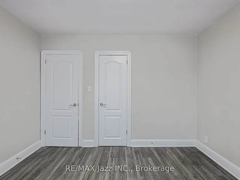 366 Mary St N #4 — Photo 25