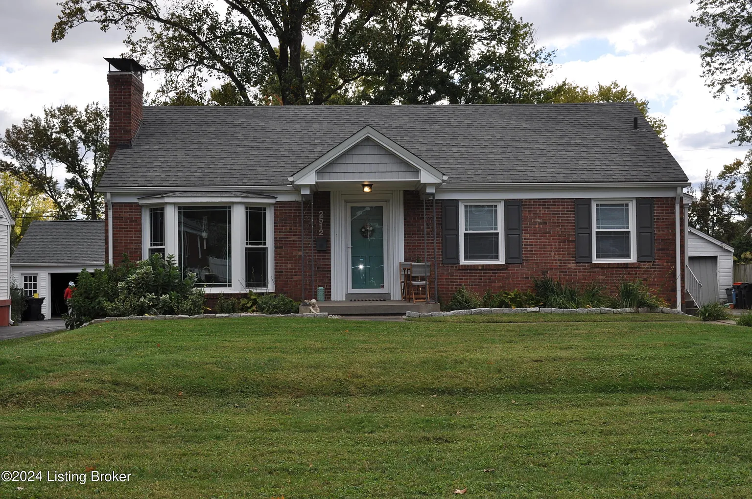 2512 Wendell Ave photo 1