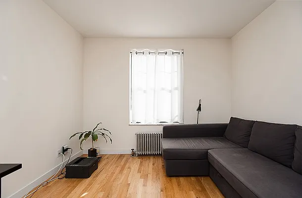 Rented by Emor Management Inc. | media 39