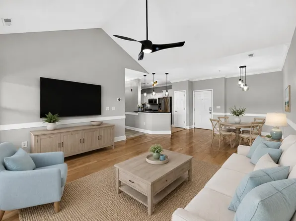 1984 Folly Rd APT B302, Charleston, SC 29412