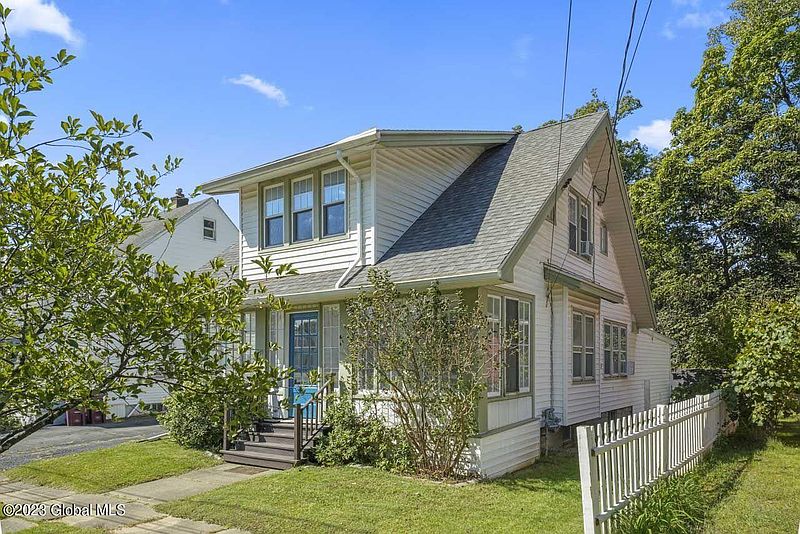 3rd image of 15 Knowles Terrace