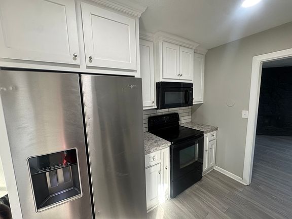 4th image of 541 S Deveron Dr