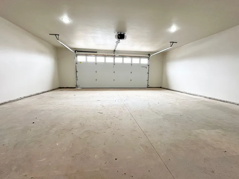 533 Rustic Ridge Dr — Photo 37
