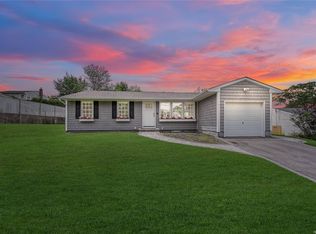 78 Rose Pl, Selden, NY 11784