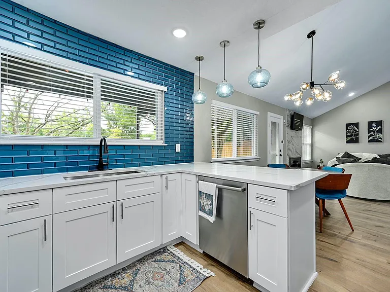 1807 Krizan Ave — Photo 12
