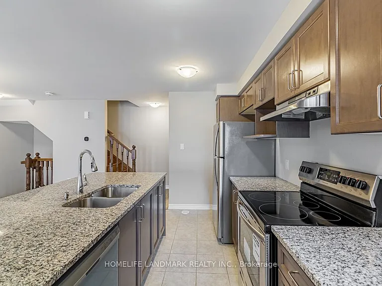 146 Stork St — Photo 14