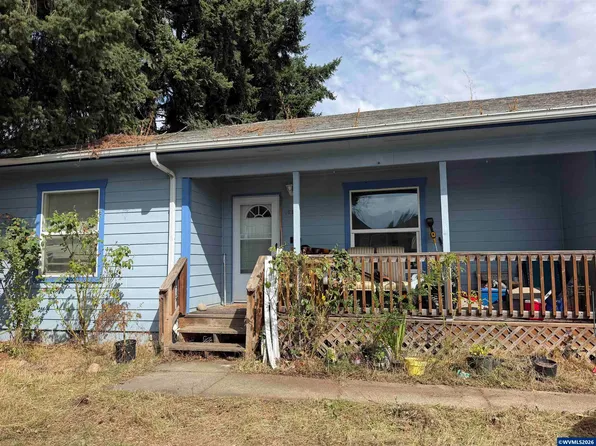1255 W Washington St, Stayton, OR 97383