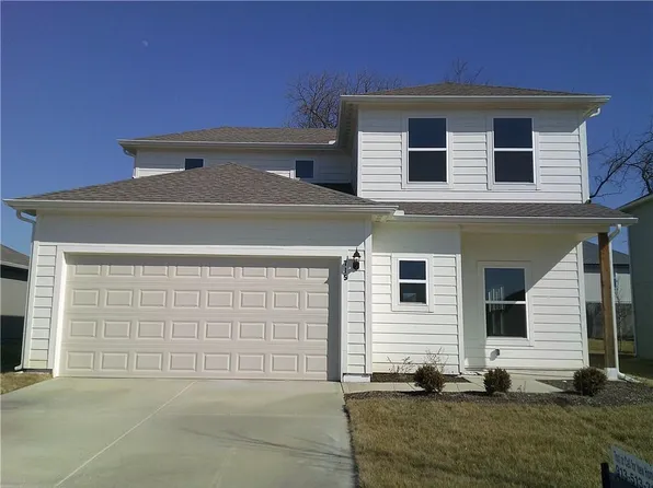 715 Roseberry Dr, Paola, KS 66071