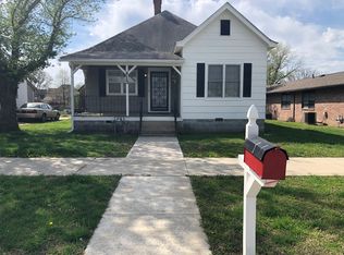 913 W 9th St, Coffeyville, KS 67337