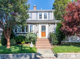 140 Squanto Rd, Quincy, MA 02169