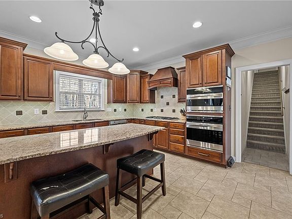 2nd image of 3601 Annry Dr