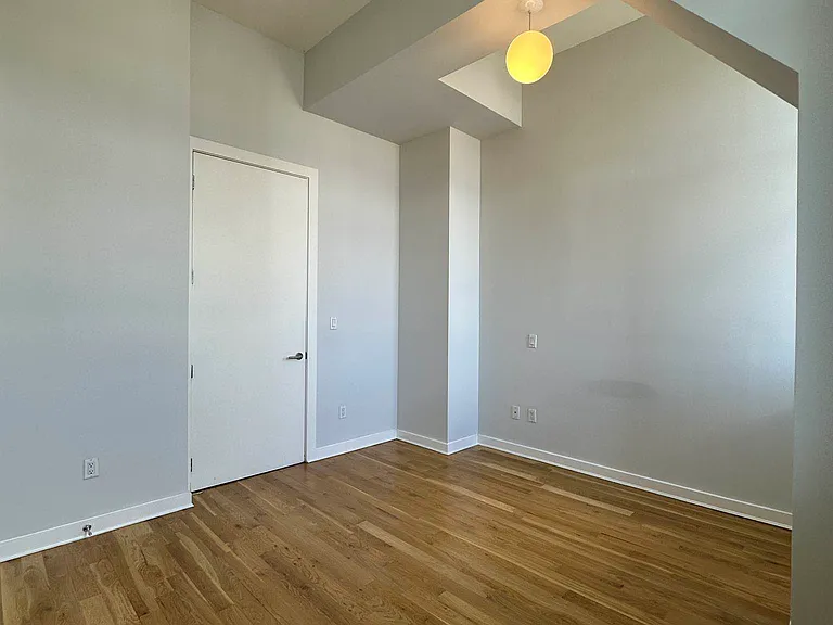 71-13 60th Ln #311 — Photo 15