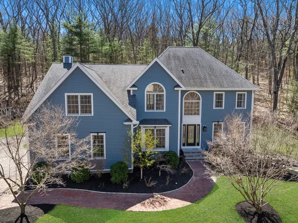 4 Ridge Rd, Framingham, MA 01701