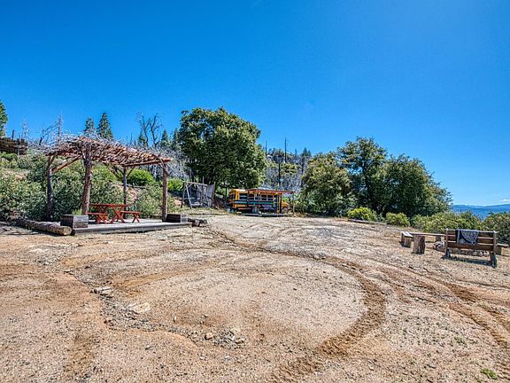 4th image of 11111 Upper Cressman Rd