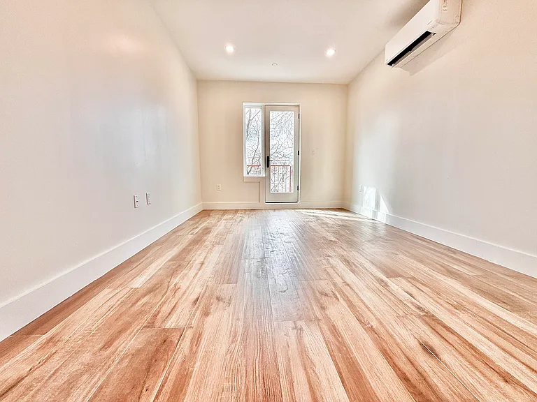 940 New York Ave #3B — Photo 5