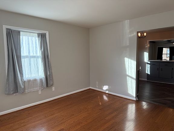2nd image of 310 Monroe Dr NW