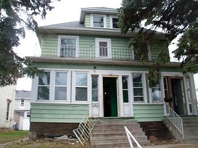 1st image of 526 S 13th St