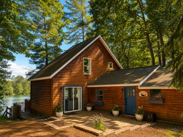 4390 Lakeview Trl, Traverse City, MI 49696