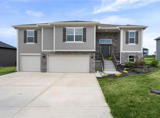 1218 NE 122nd St, Kansas City, MO 64165
