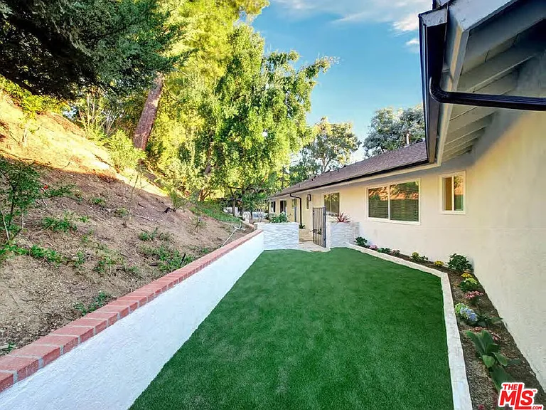 4732 Del Moreno Dr — Photo 30