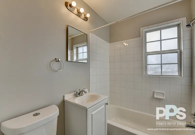 81 E Wesley Rd NE #2 — Photo 9