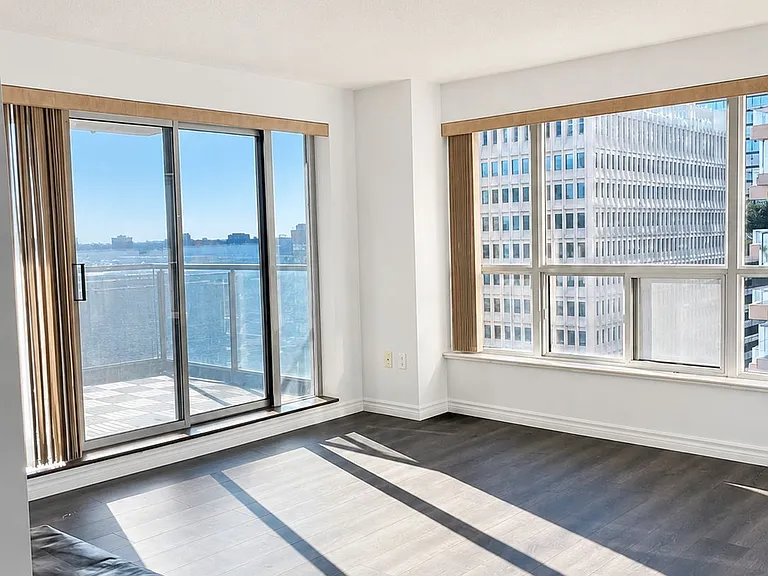 909 Bay St #1901 — Photo 9
