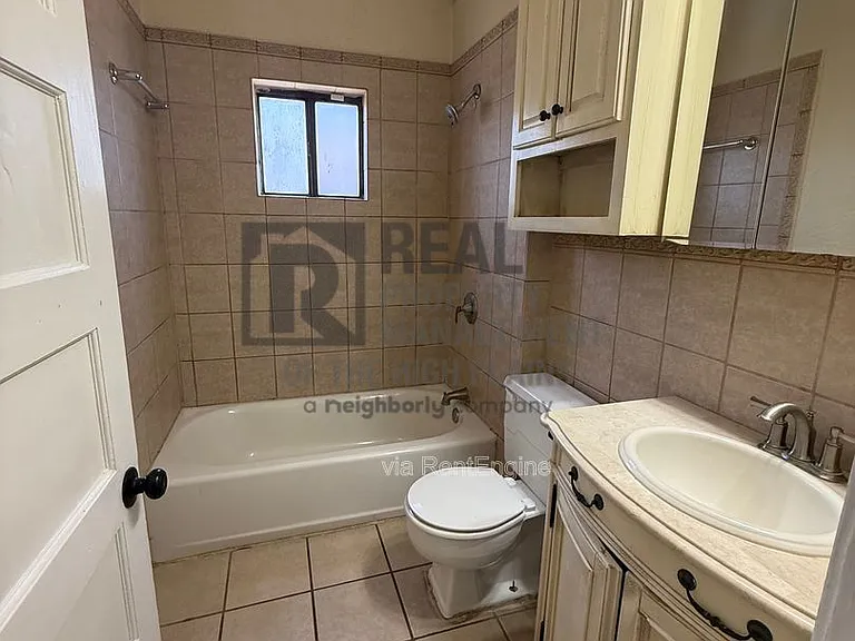 1314 NW 10th Ave — Photo 5