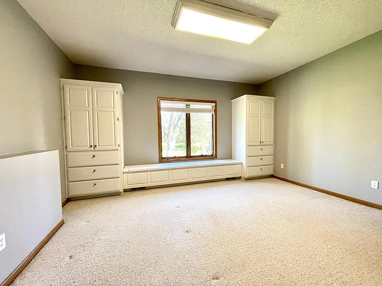 640 S Park Ct — Photo 27