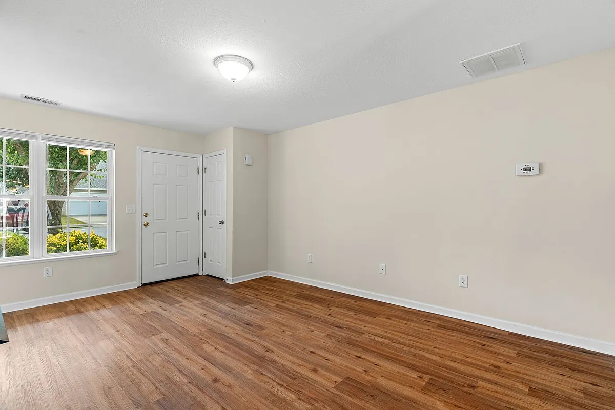 Building Photo - 65 Lilac Fields Way