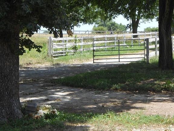 3rd image of 3537 N Farm Road 93