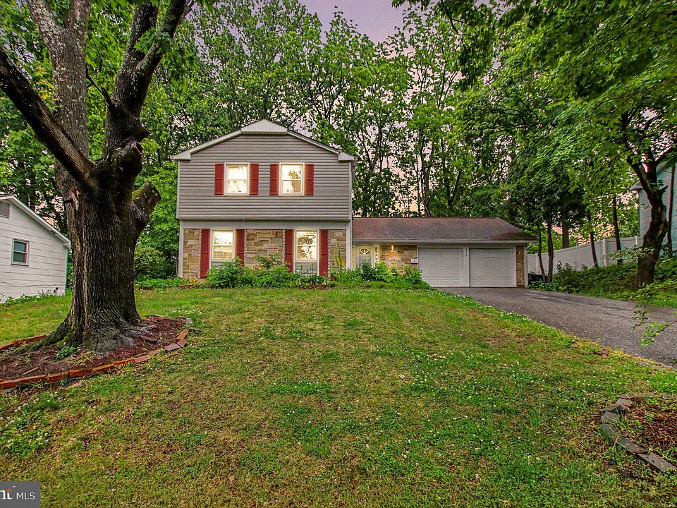 1405 Peachwood Ln