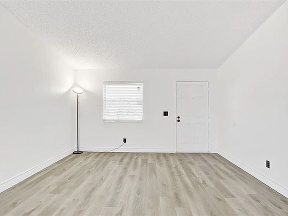 3rd image of 2501 Elm St