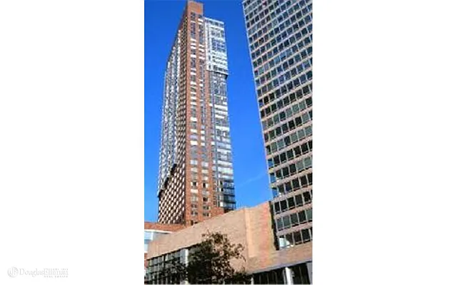 Rented by Douglas Elliman | media 22