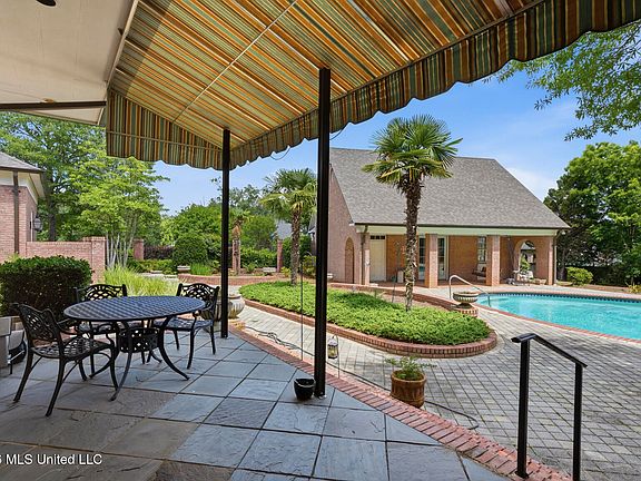 57th image of 147 Chantilly Dr