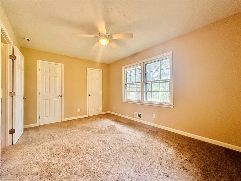 6150 Mallory Rd — Photo 10