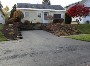 214 Hamden Dr, Syracuse, NY 13208