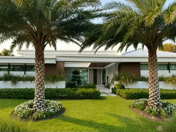 7 Tahoe Lane, Sea Ranch Lakes, FL 33308