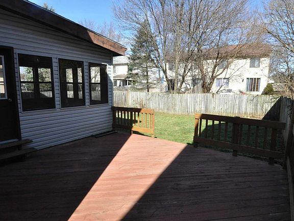 4th image of 3318 Gladesend Ct