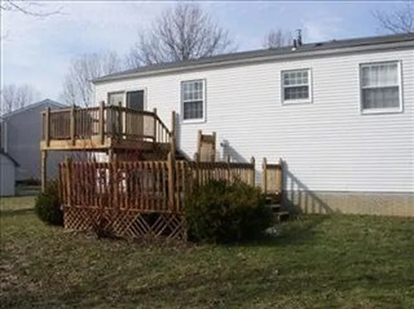 476 Cranberry Ln, Wadsworth, OH 44281