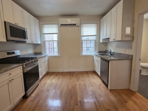 82 Bolton St #1, Boston, MA 02127