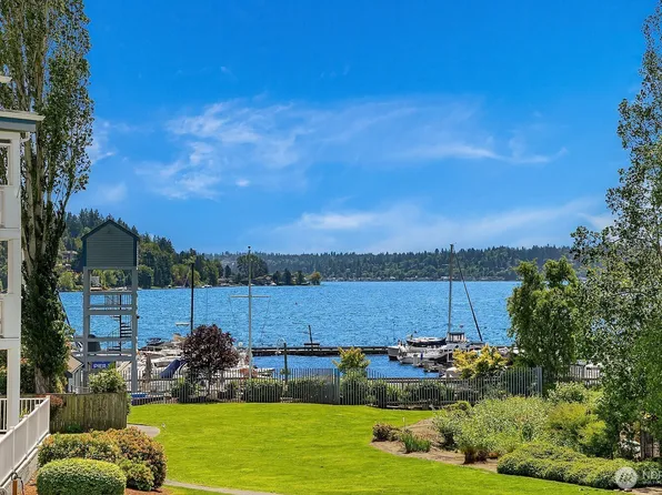 6125 NE 175th Street #M-202, Kenmore, WA 98028