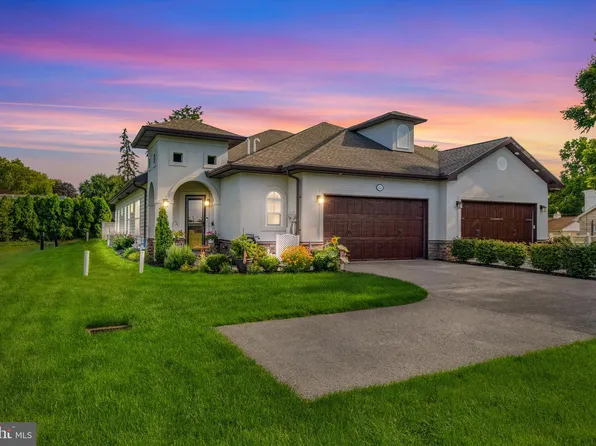 2224 Eastern Blvd Unit B, York, PA 17402