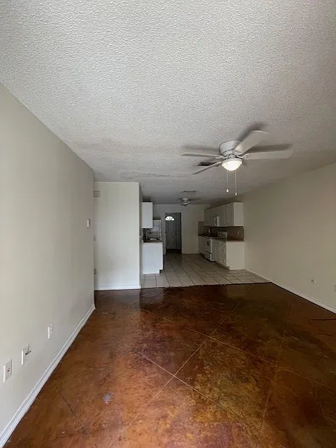 2 bed, 900 sqft, $1,050 — Photo 4