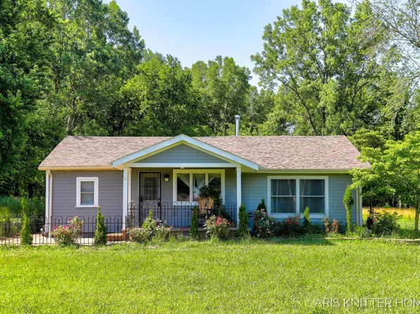 74213 10th Ave, South Haven, MI 49090