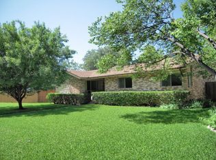 9711 Edgepine Dr, Dallas, TX 75238