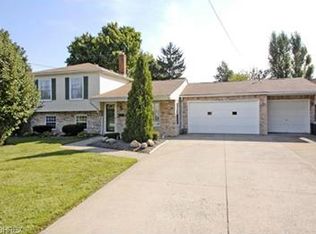 1899 Northview Rd, Rocky River, OH 44116