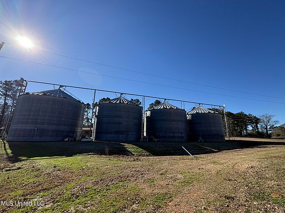 3rd image of 4325 Vaughan Rd